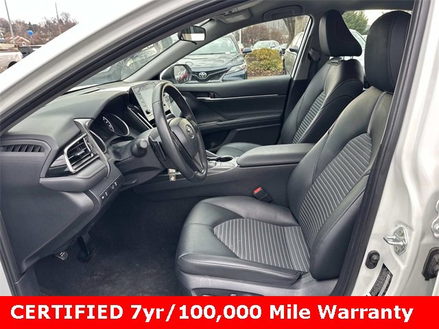 Used 2024 Toyota Camry SE image 16