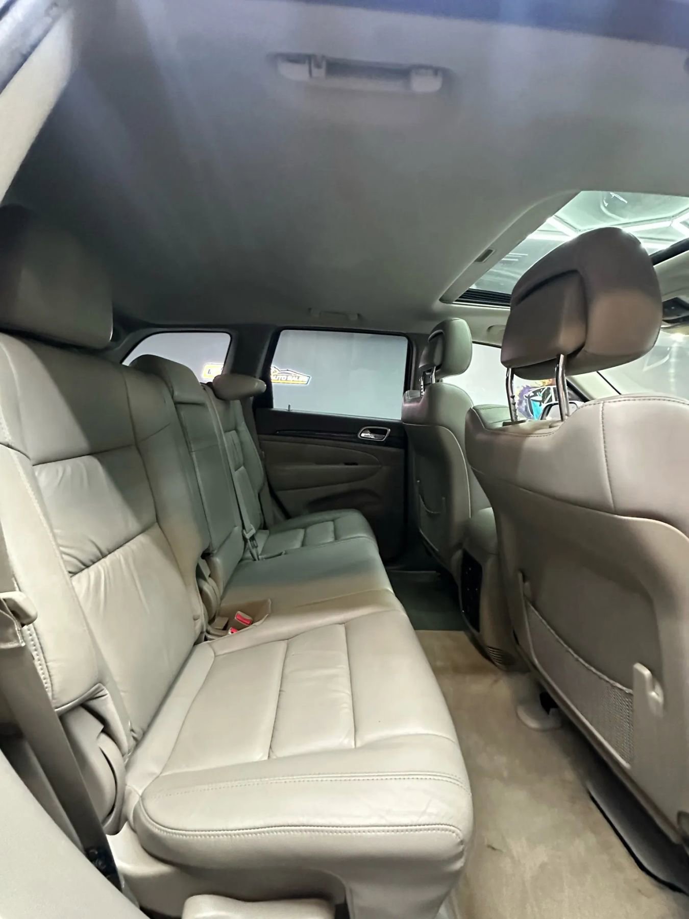 Used 2012 Jeep Grand Cherokee Laredo image 25