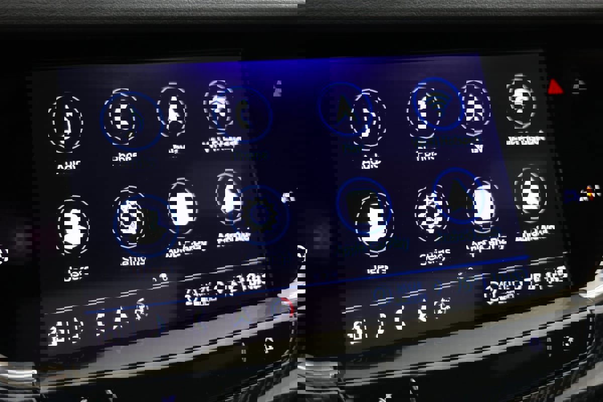 Used 2025 Cadillac XT6 Premium Luxury image 57