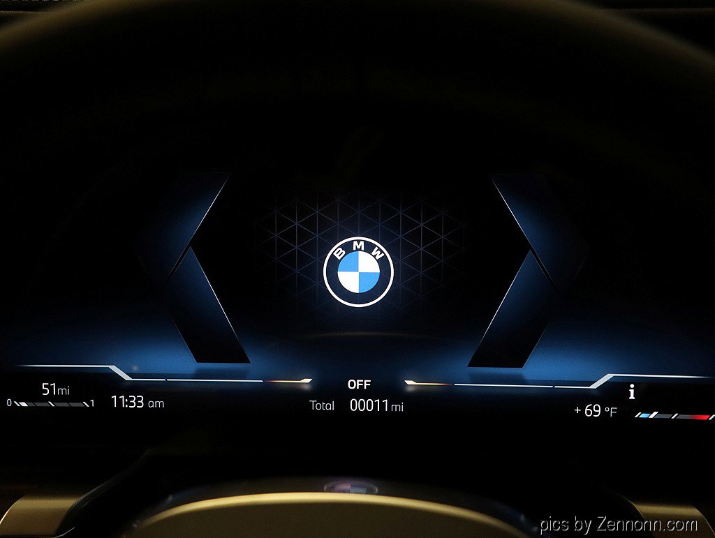 Used 2026 BMW 740i xDrive w/ Executive Package image 17