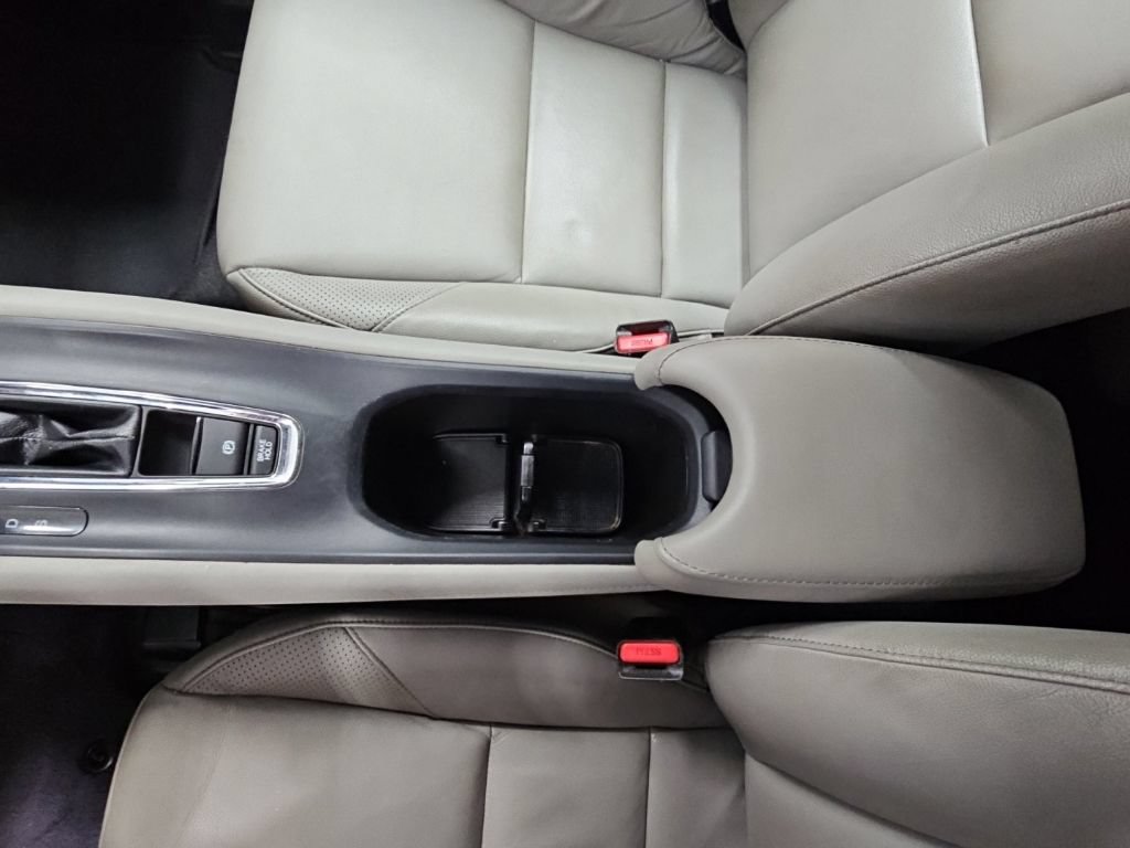Used 2017 Honda HR-V EX-L image 21