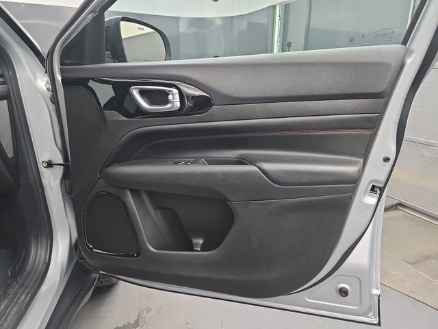 Used 2024 Jeep Compass Trailhawk AWD/4WD image 40