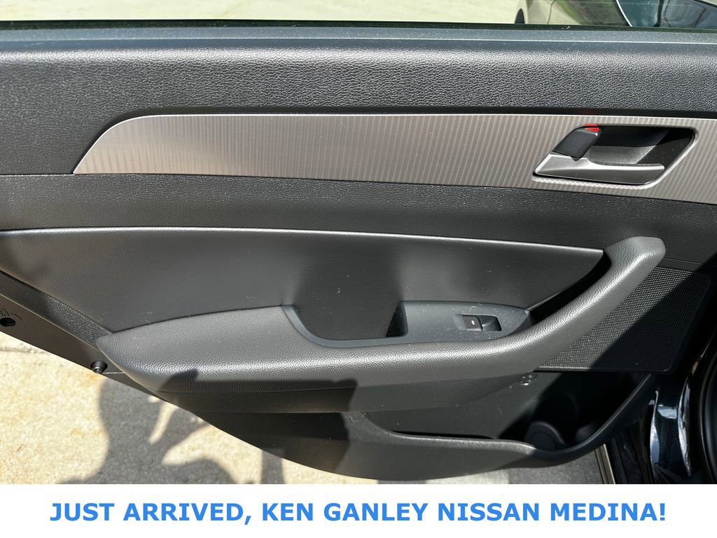 Used 2019 Hyundai Sonata Sport FWD image 17