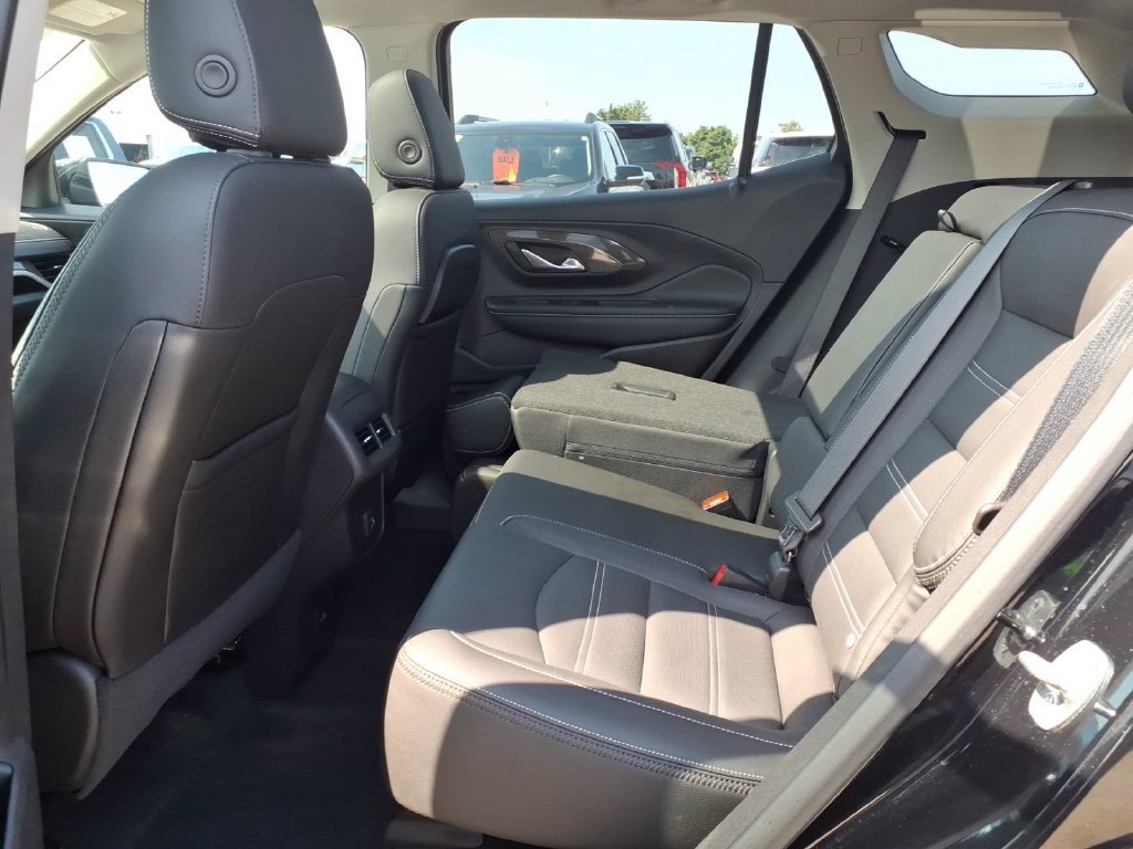 Used 2023 GMC Terrain Denali AWD/4WD image 9