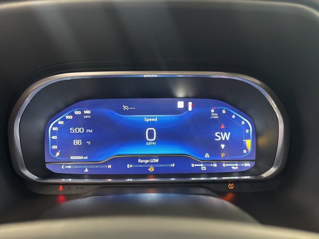 Used 2023 Chevrolet Suburban Premier image 21