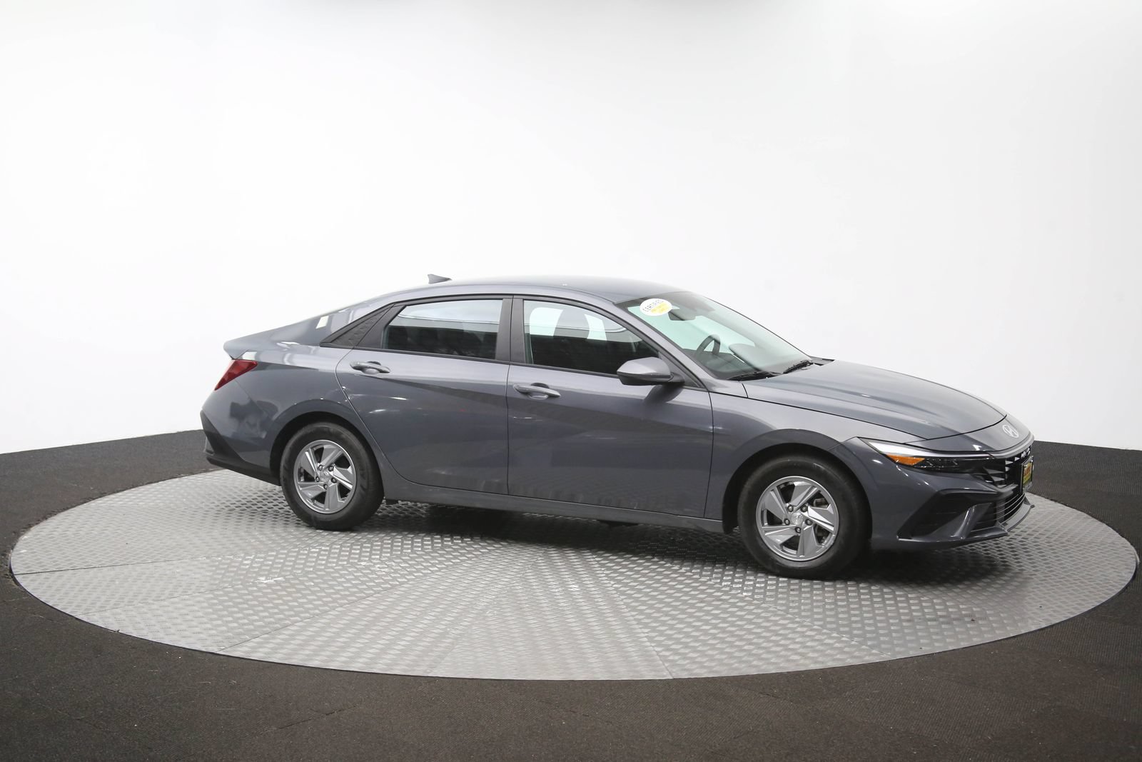 Used 2024 Hyundai Elantra SE FWD image 45