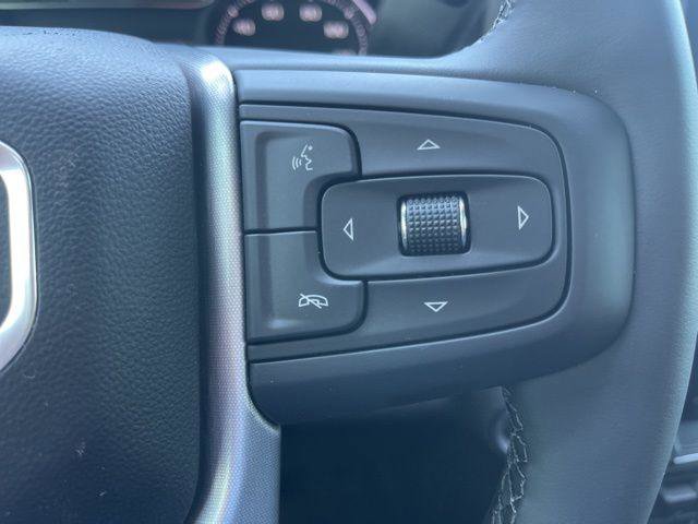 Used 2023 GMC Sierra 3500 SLT w/ SLT Convenience Package AWD/4WD image 25