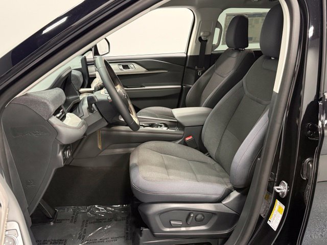 New 2026 Ford Explorer Active RWD image 10