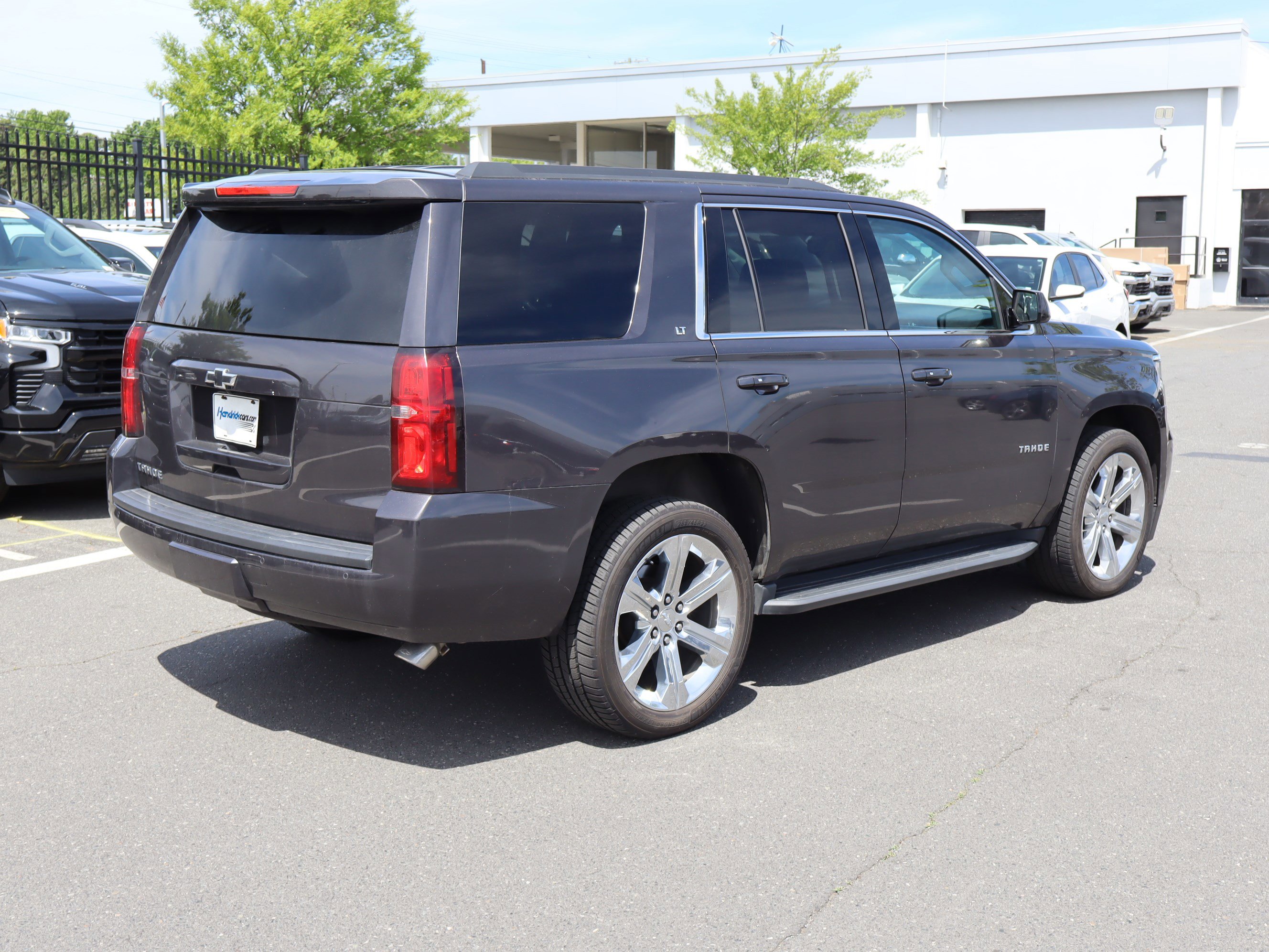 Used 2018 Chevrolet Tahoe LT w/ Luxury Package AWD/4WD image 10