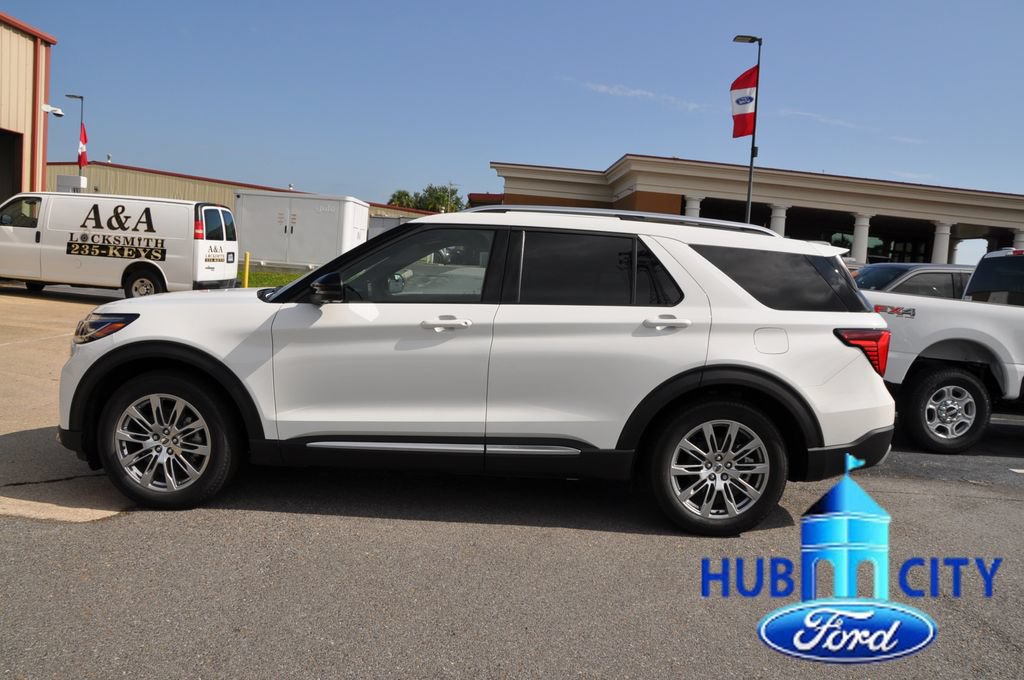 New 2026 Ford Explorer Platinum RWD image 2