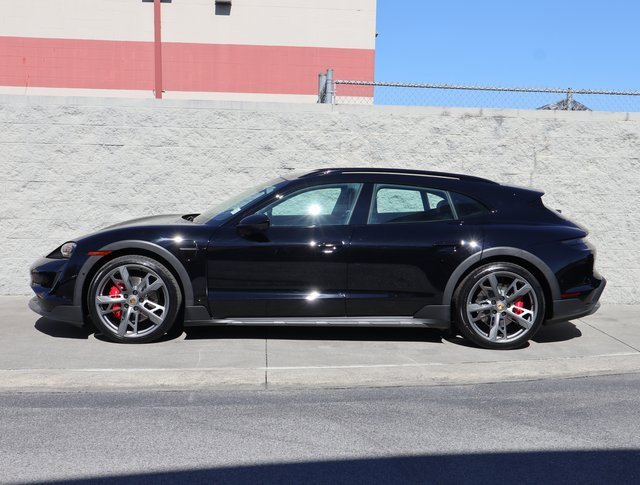 Used 2024 Porsche Taycan 4S image 25