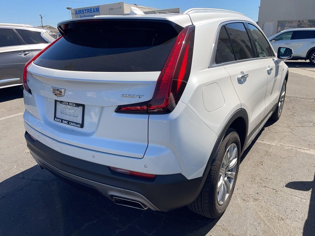 Used 2023 Cadillac XT4 Premium Luxury image 5