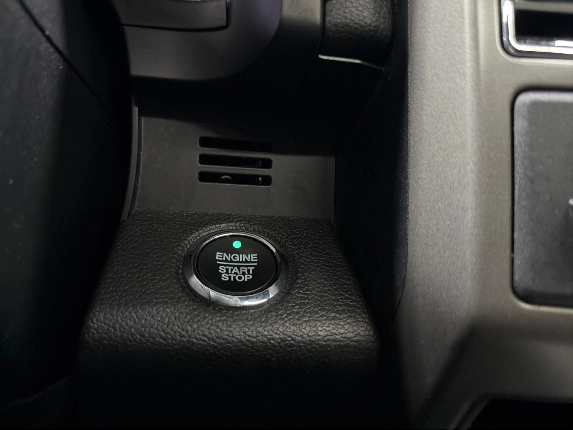 Used 2020 Ford Expedition Max XLT w/ Equipment Group 202A image 25