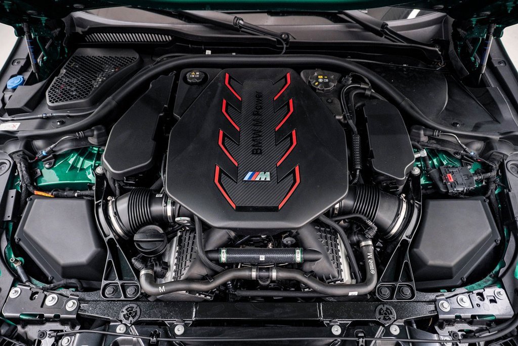 Used 2025 BMW M5 w/ Carbon Package image 34