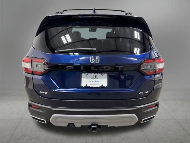 Certified 2024 Honda Pilot Elite image 3