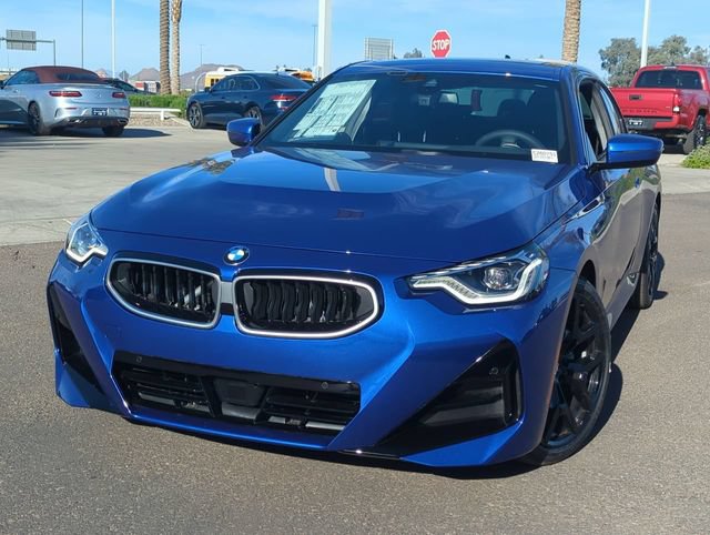 Used 2026 BMW 230i Coupe w/ Premium Package RWD image 3