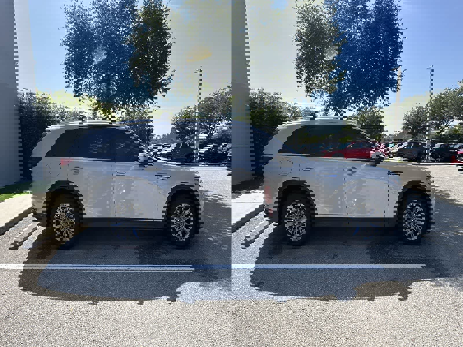 Used 2024 MAZDA CX-90 Plug-In Hybrid w/ Preferred AWD/4WD image 10