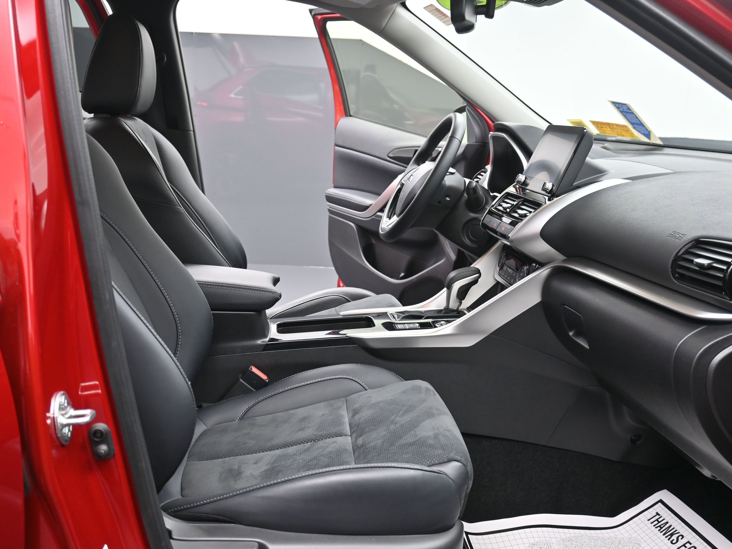 Used 2024 Mitsubishi Eclipse Cross SE image 25