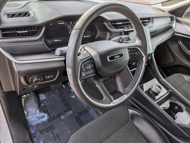 Used 2024 Jeep Grand Cherokee L Laredo image 10