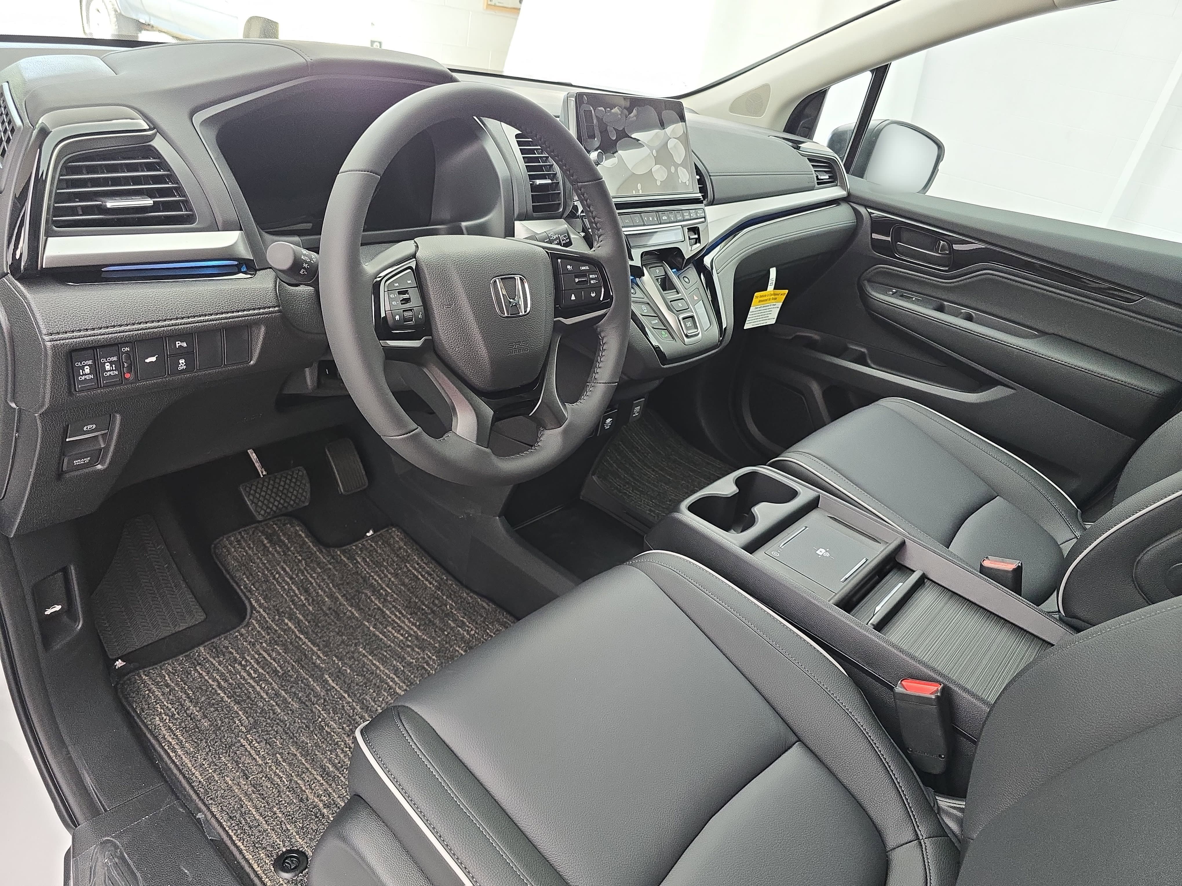 New 2026 Honda Odyssey Touring image 17