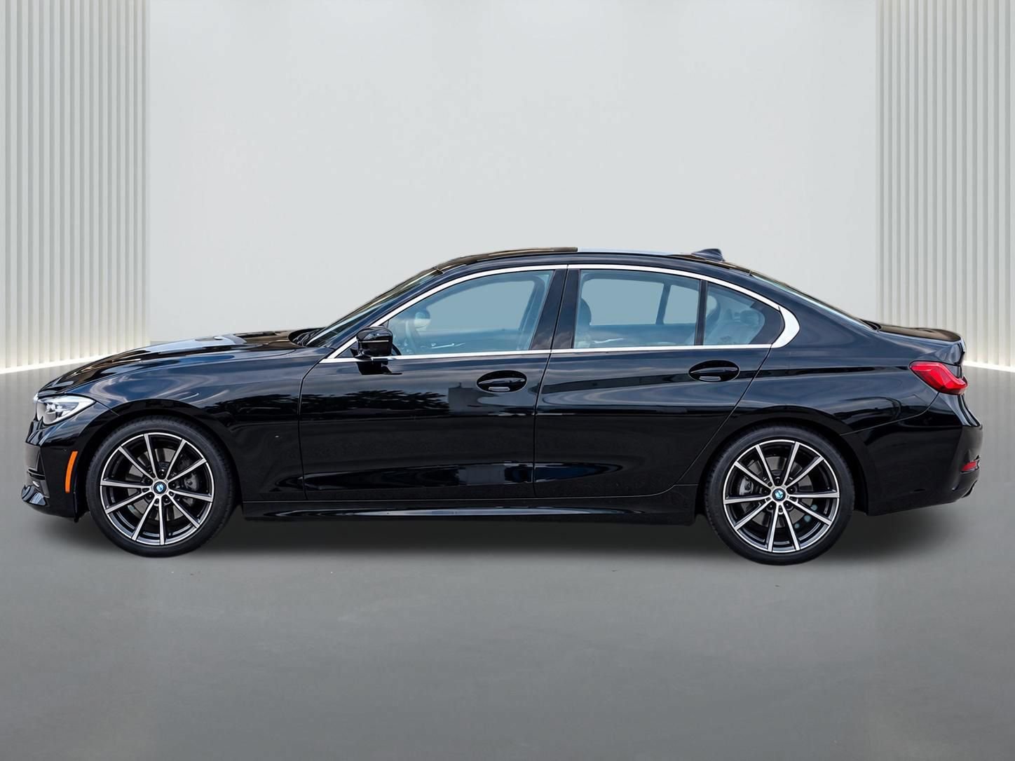 Used 2020 BMW 330i Sedan w/ Driving Assistance Package RWD image 3