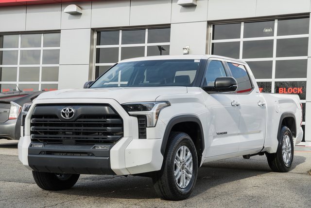 Used 2024 Toyota Tundra SR5 image 3