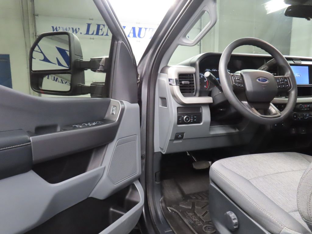 Used 2025 Ford F250 XL w/ STX Appearance Package image 43