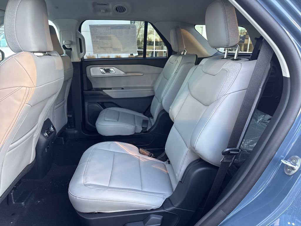 New 2026 Ford Explorer Active w/ Active Comfort Package image 22