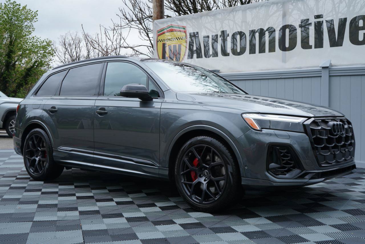 Used 2025 Audi SQ7 Premium Plus AWD/4WD image 3
