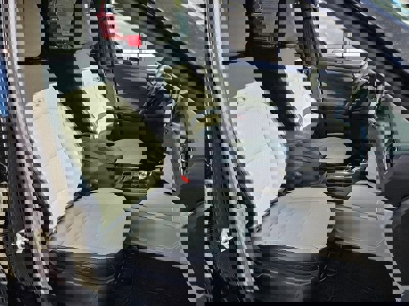 New 2025 Ford Escape SE image 19