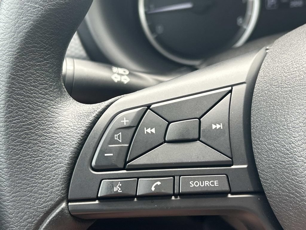 Certified 2025 Nissan Kicks Play S FWD image 27