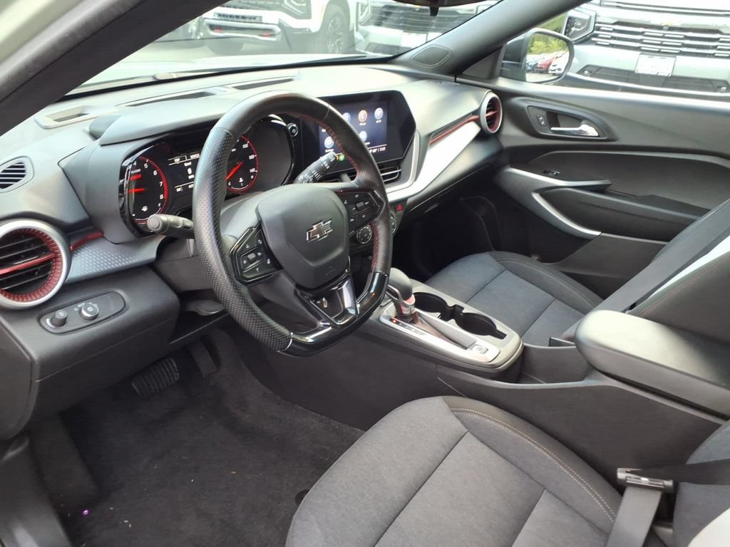 Certified 2024 Chevrolet Trax RS w/ Driver Confidence Package FWD image 11