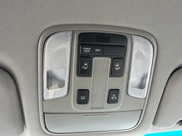 Used 2021 Kia Sedona EX FWD image 31