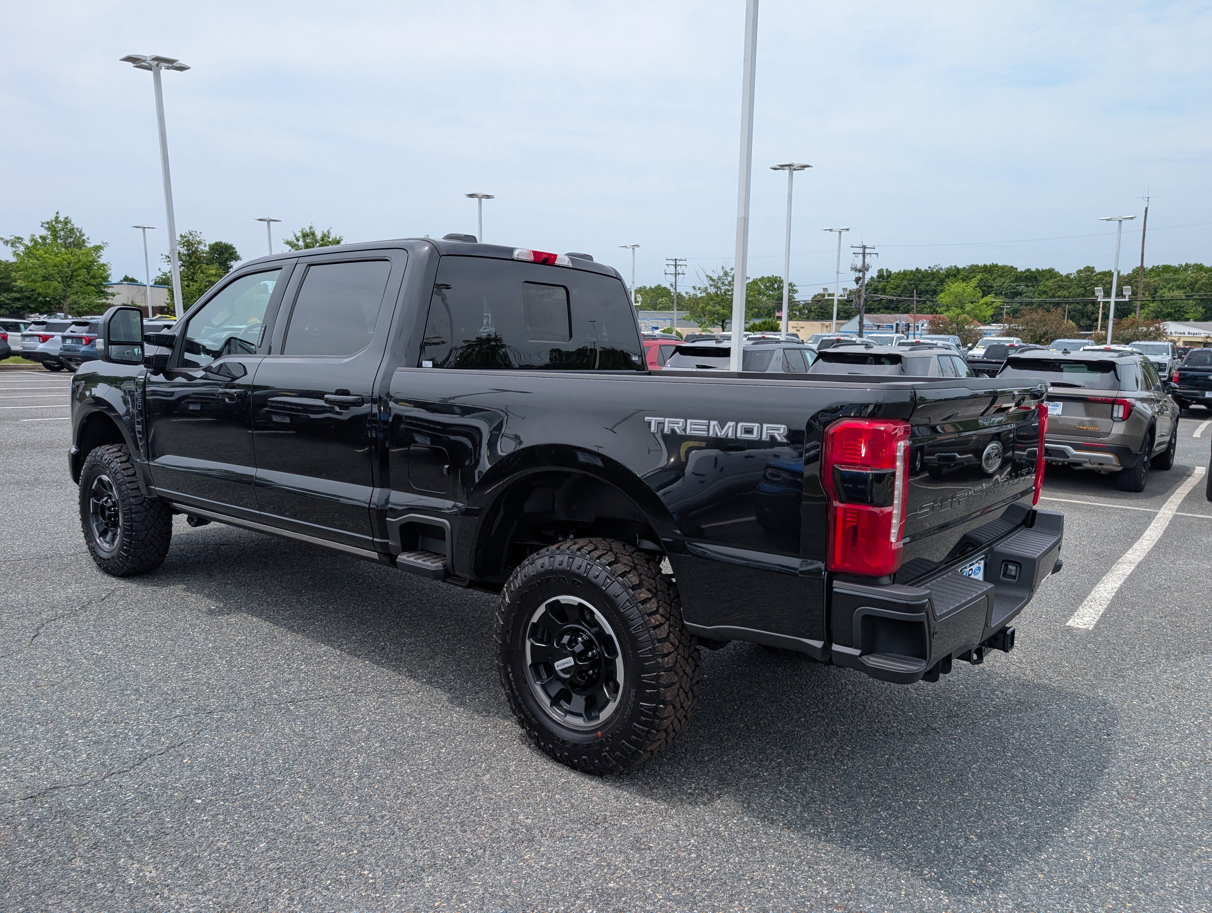 New 2026 Ford F250 Lariat w/ Tremor Off-Road Package AWD/4WD image 2