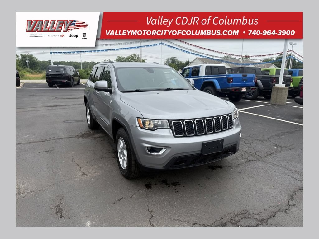 Used 2017 Jeep Grand Cherokee Laredo w/ Quick Order Package 23E AWD/4WD image 1