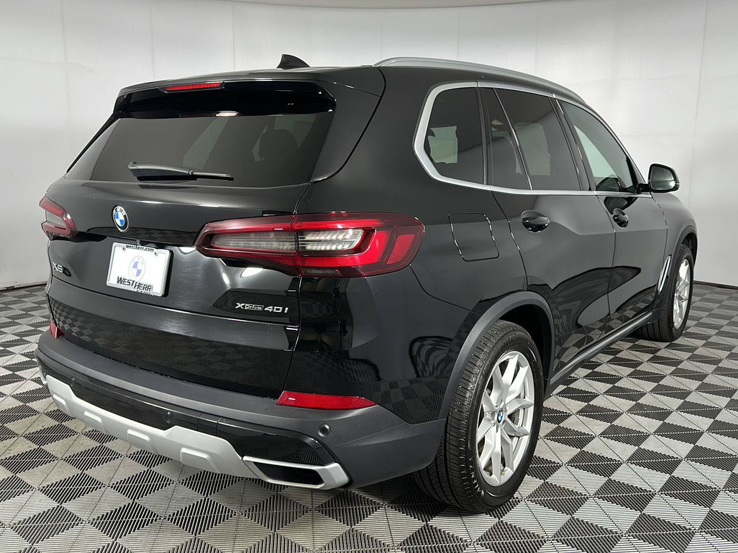 Used 2021 BMW X5 xDrive40i w/ Convenience Package AWD/4WD image 30