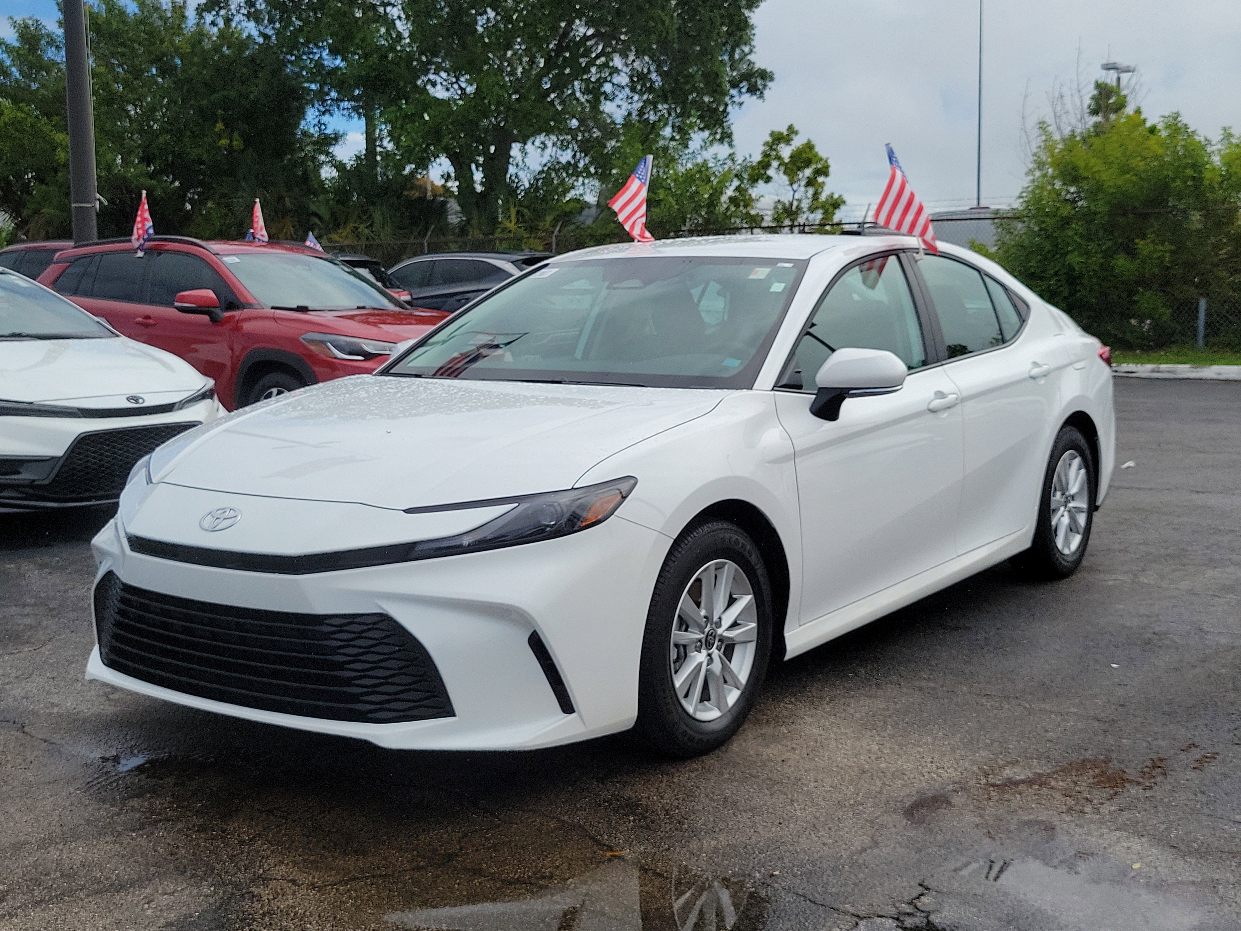Used 2026 Toyota Camry LE w/ Convenience Package FWD image 6