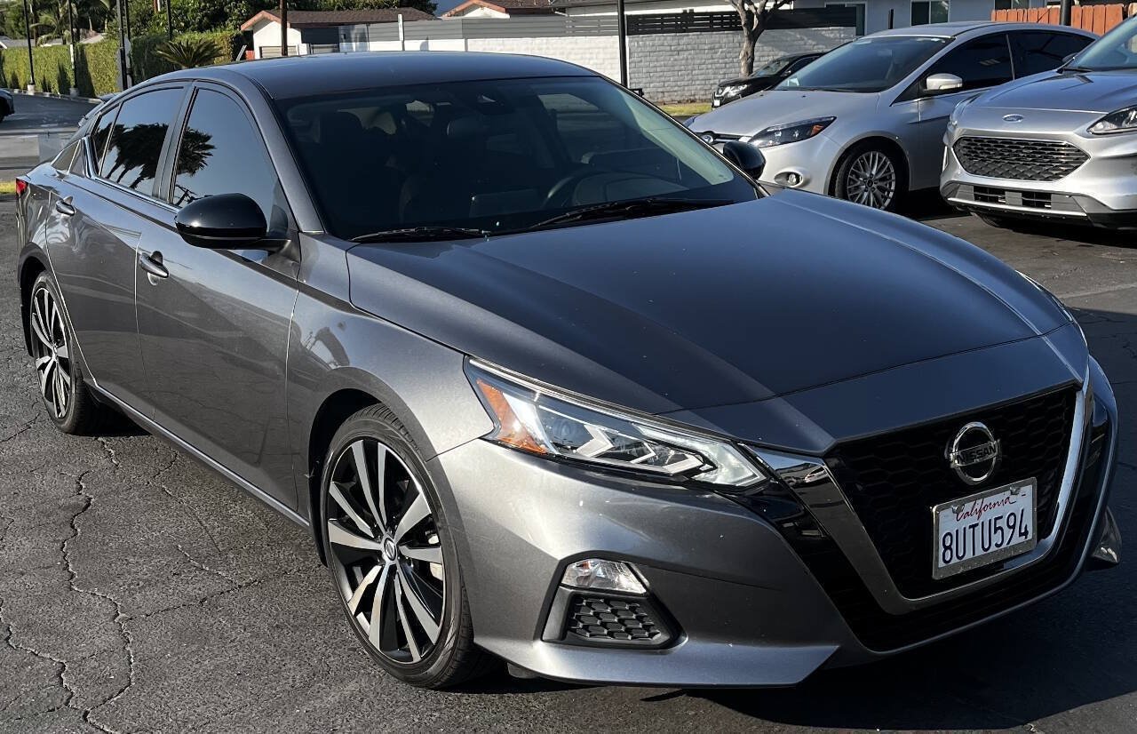 Used 2021 Nissan Altima 2.5 SR FWD image 4