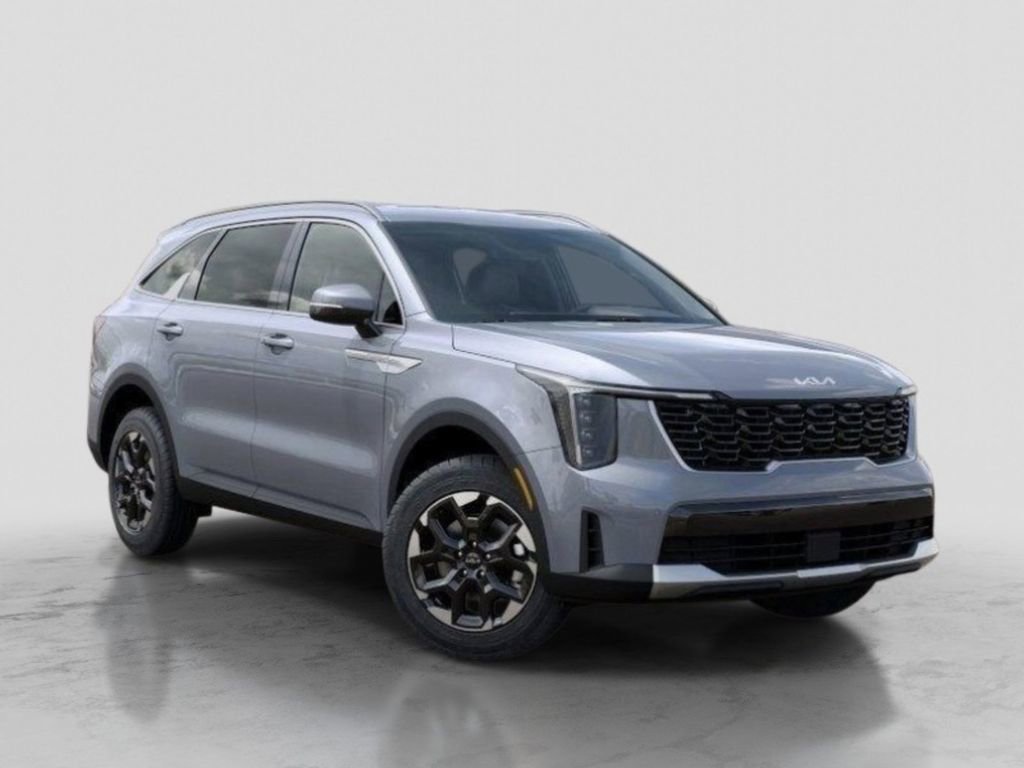Used 2025 Kia Sorento S image 8
