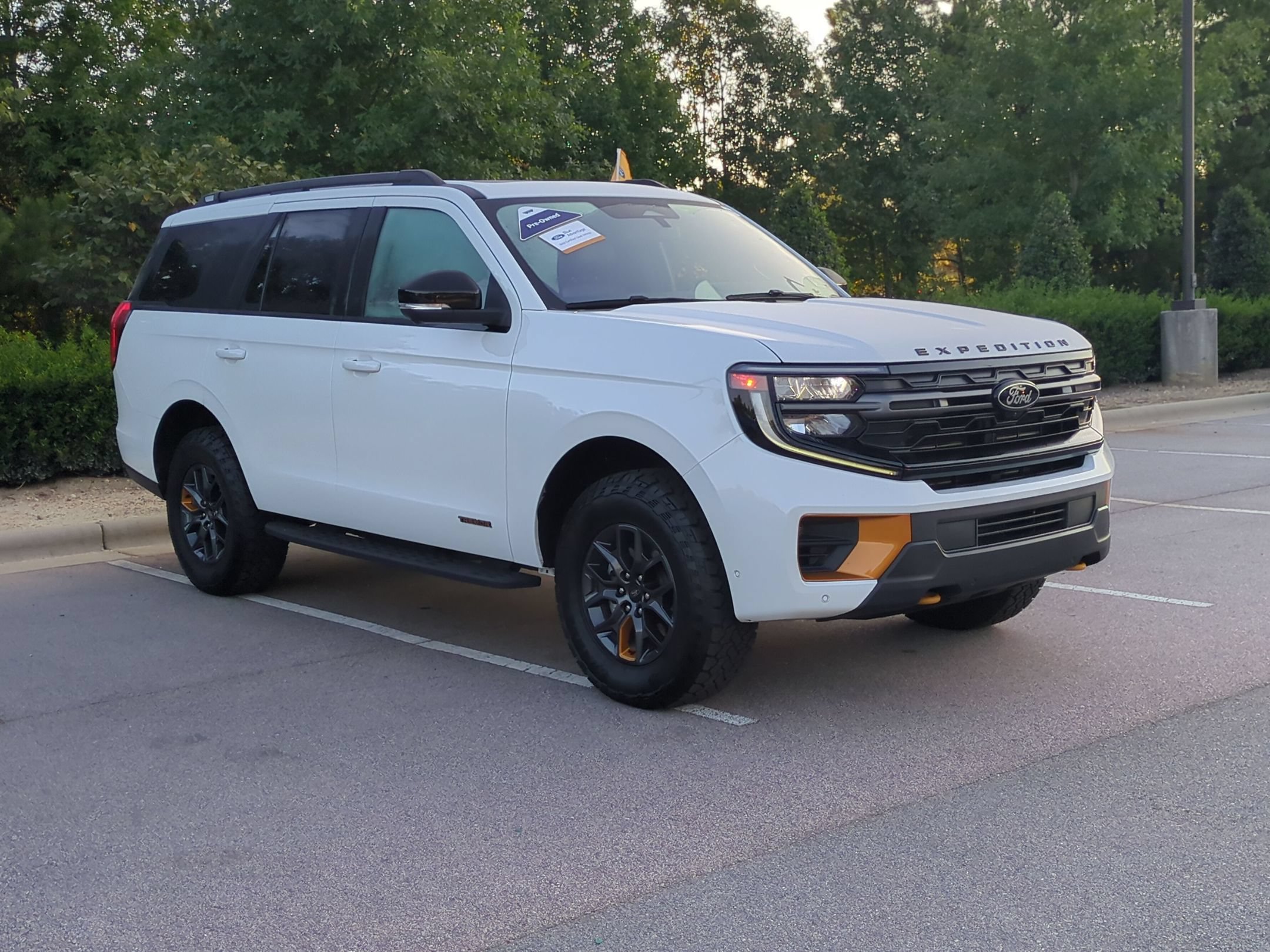 Certified 2025 Ford Expedition Tremor AWD/4WD image 1