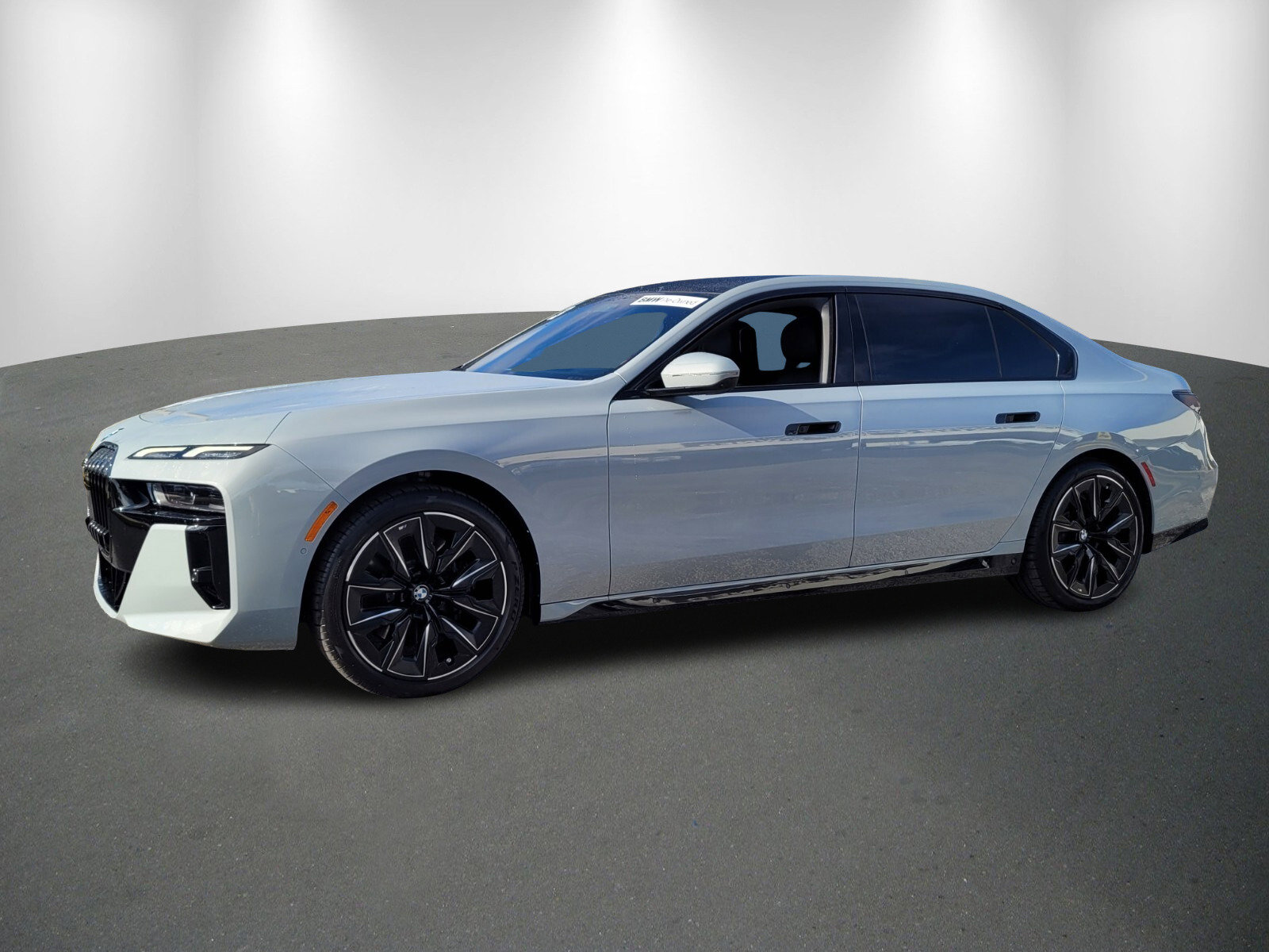 Used 2023 BMW 740i image 3