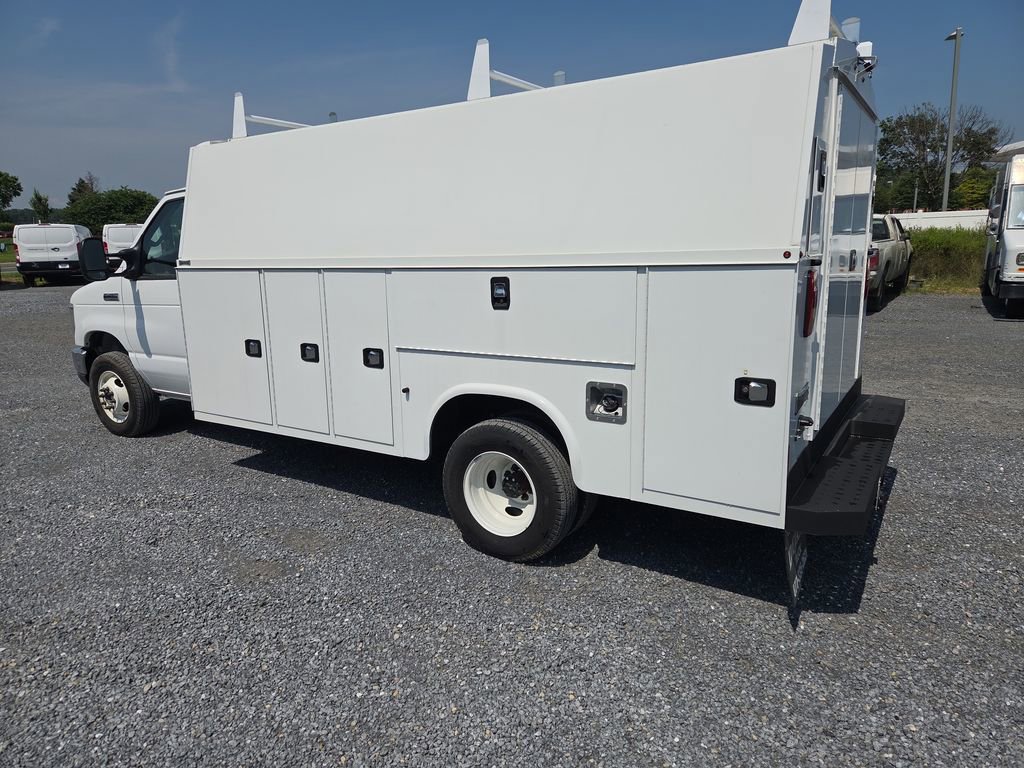 New 2024 Ford E-450 and Econoline 450 Super Duty w/ Power Windows & Locks Group image 7