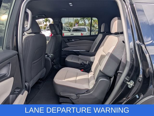 Used 2025 Chevrolet Traverse LT FWD image 9