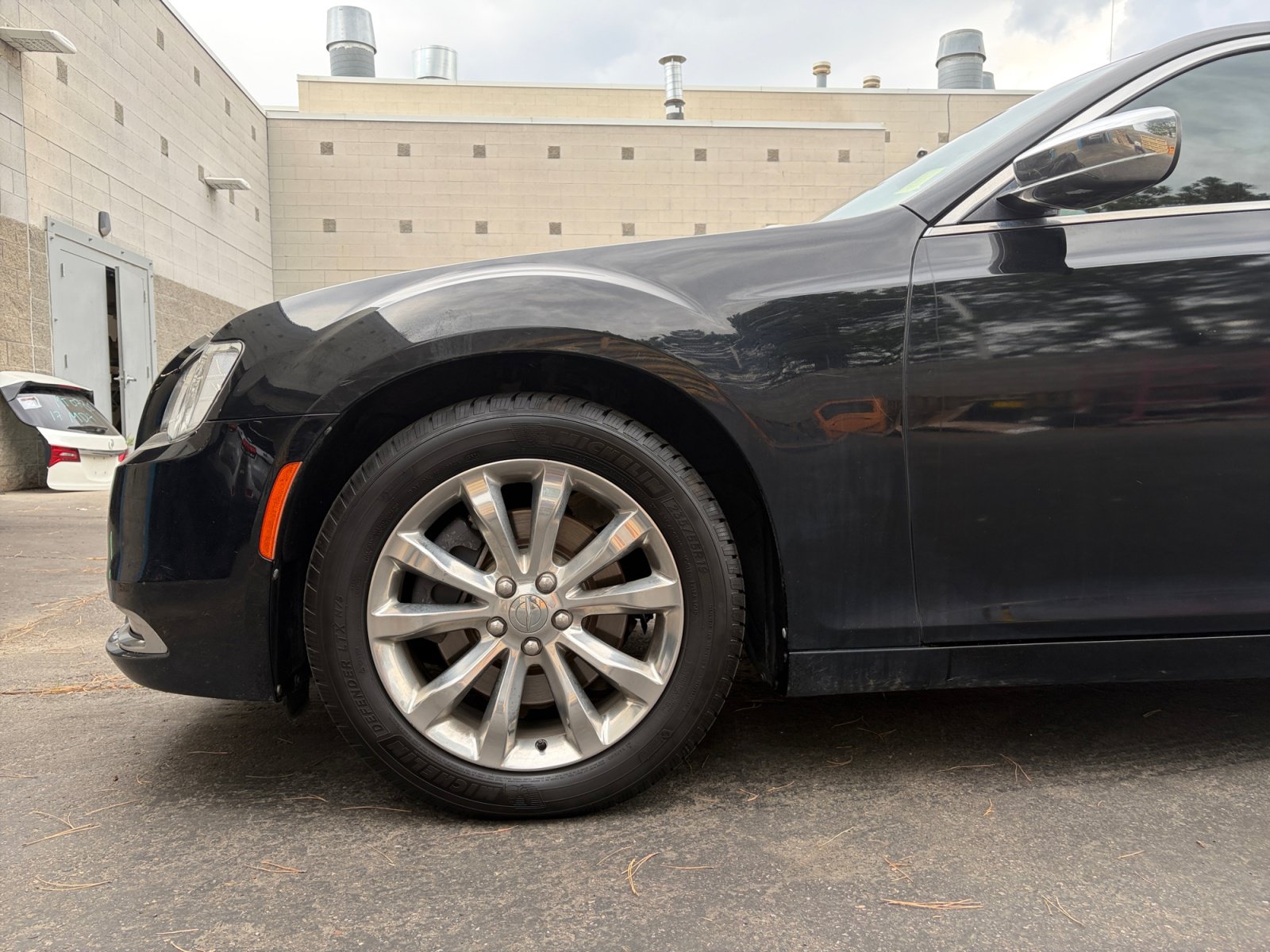 Used 2016 Chrysler 300 C AWD/4WD image 10