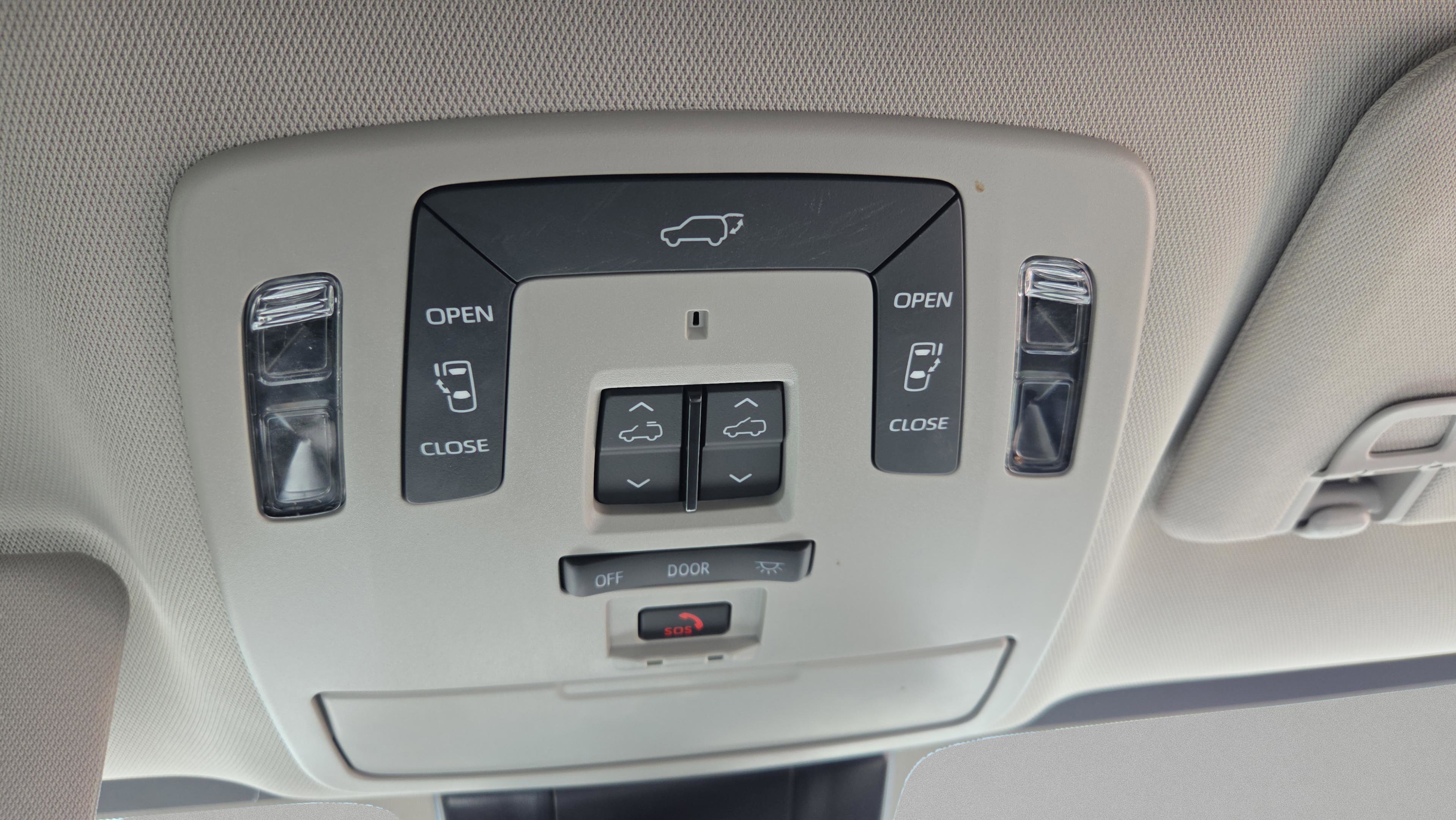 Certified 2023 Toyota Sienna Limited image 35