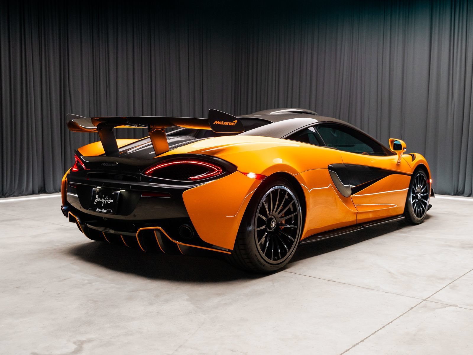Used 2020 McLaren 620R RWD image 41