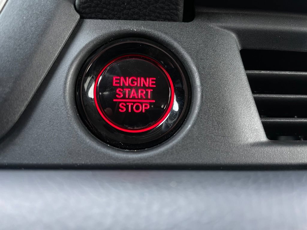 Certified 2025 Honda Pilot Touring image 22