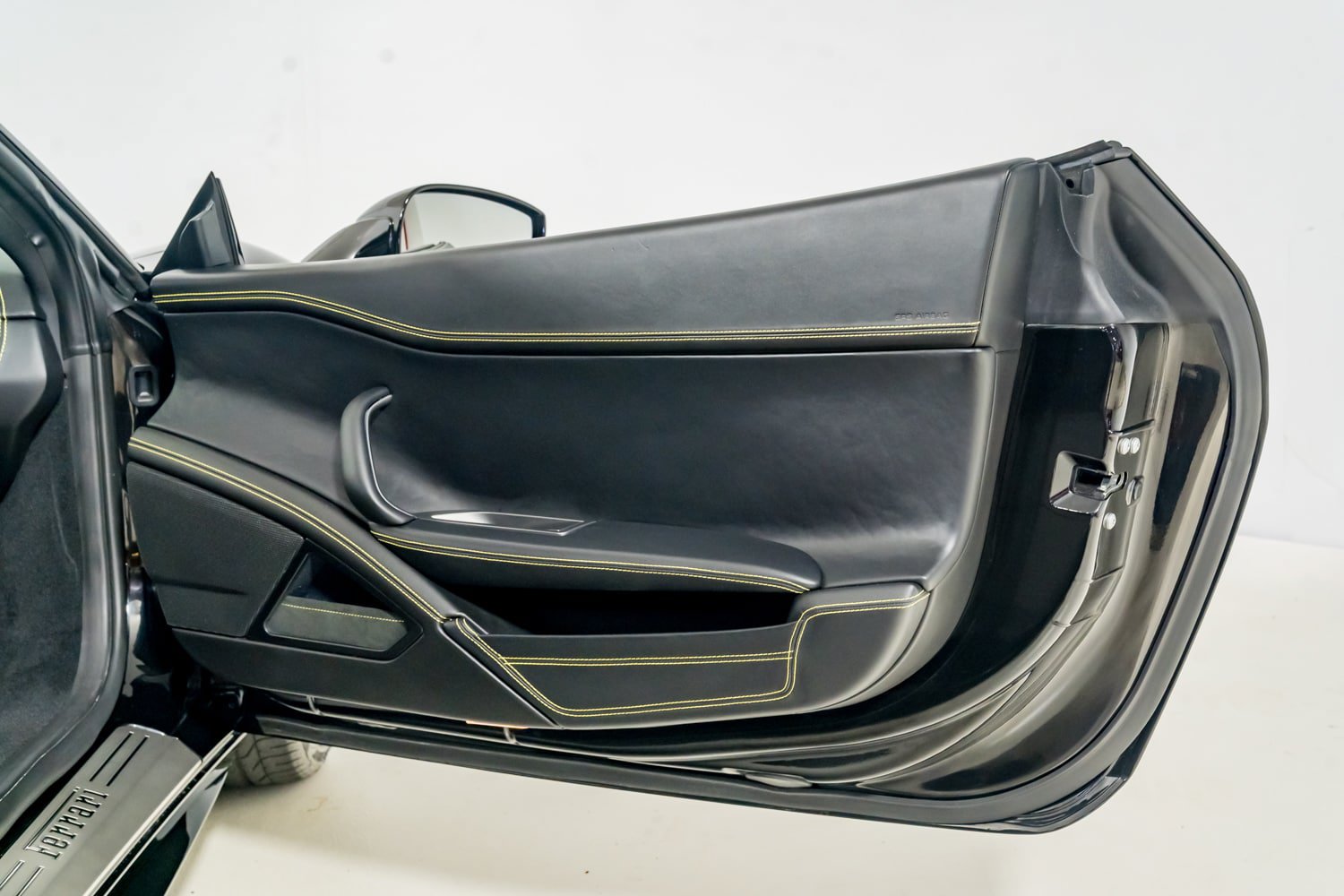 Used 2010 Ferrari 458 Italia Coupe RWD image 26