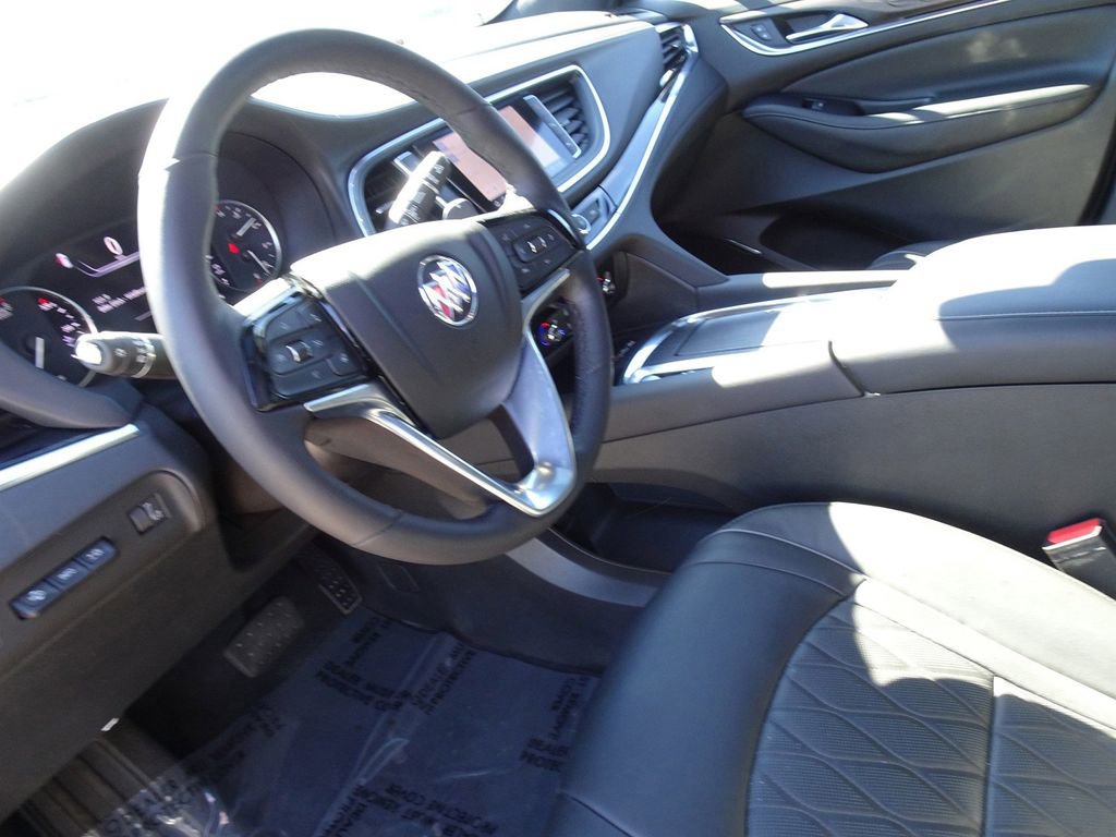Used 2023 Buick Enclave Avenir image 13