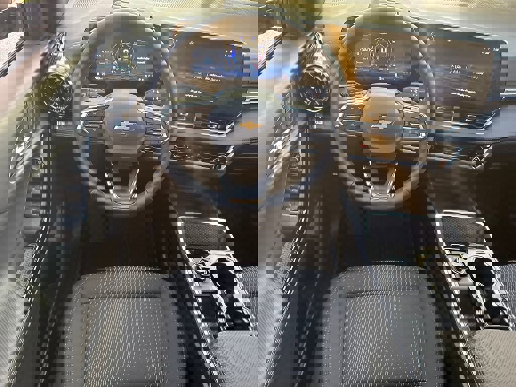 New 2026 Chevrolet Equinox LT w/ Safety and Technology Package image 12